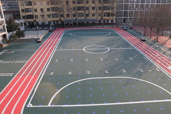 籃球場(chǎng)懸浮地板對(duì)鞋的磨損很大嗎？