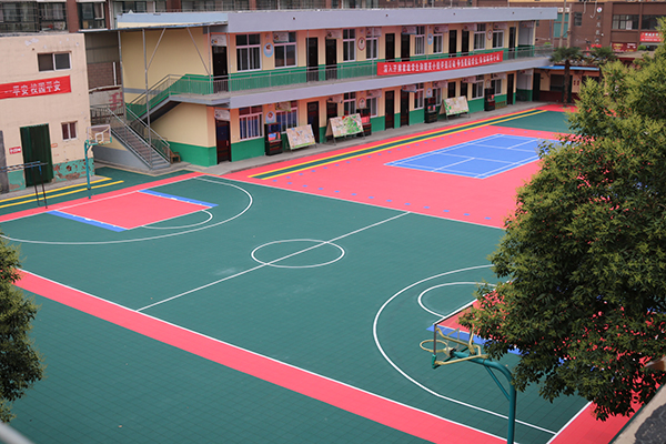 如何避免懸浮地板出現(xiàn)移位情況？